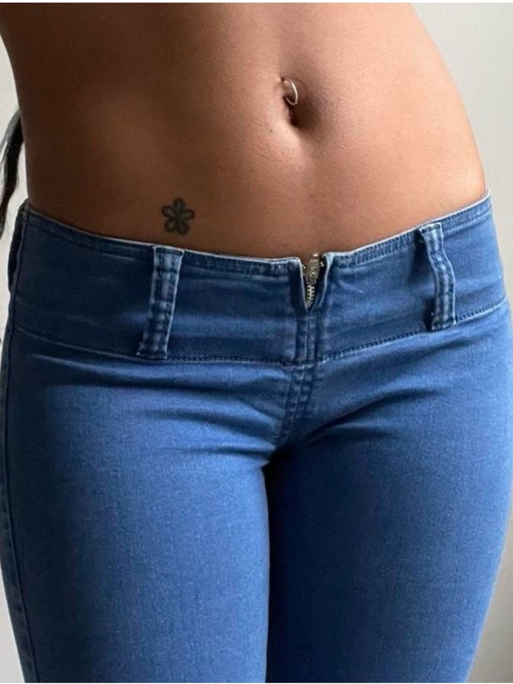 Dorinha Original One Inch Zipper A4 Jeans Medium Wash Size 11